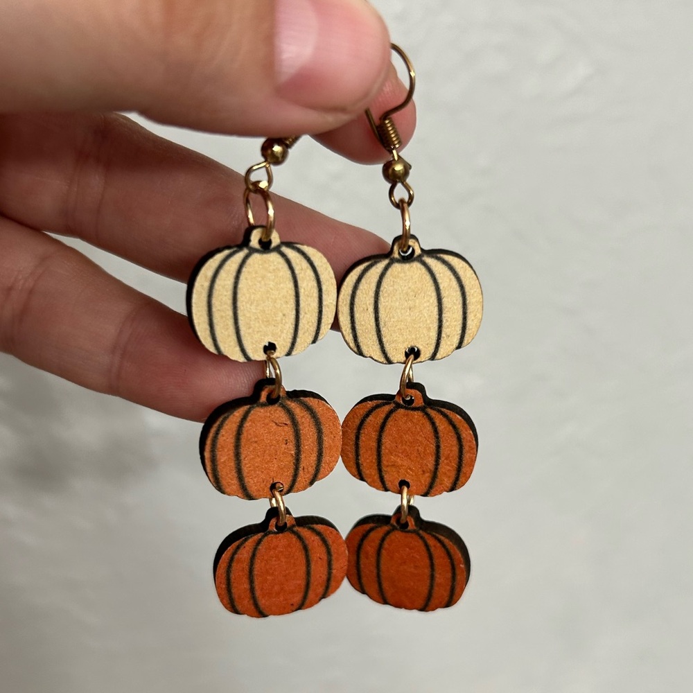 Pumpkin dangling earrings